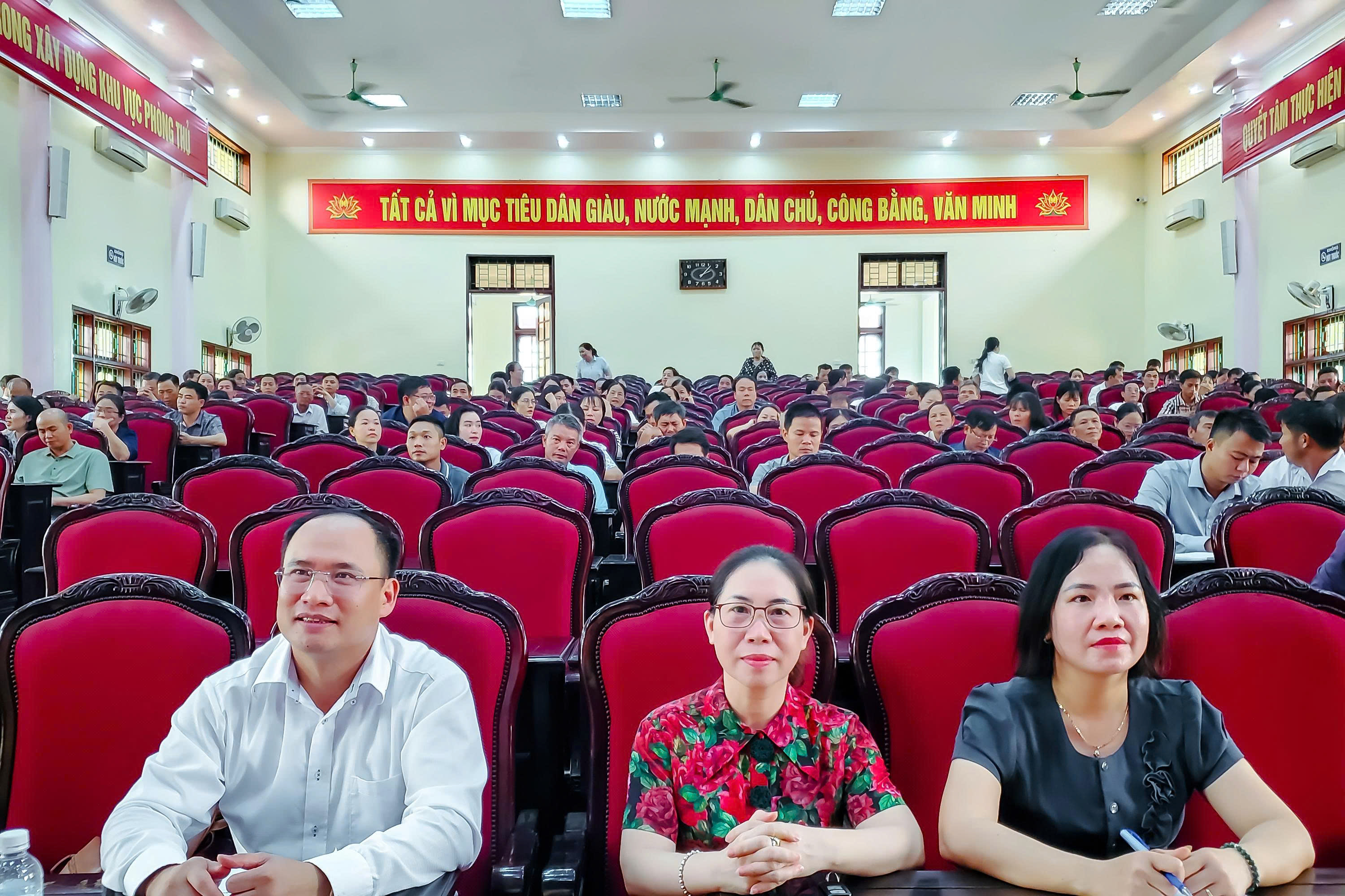 Khai giảng lớp bồi dưỡng nghiệp vụ công tác Đảng cho cấp uỷ chi bộ thôn năm 2026