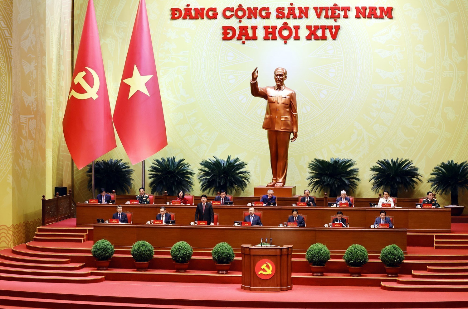 Thông cáo báo chí về ngày làm việc thứ hai Đại hội đại biểu toàn quốc lần thứ XIV của Đảng