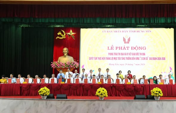 Xã Kiến Xương tham dự lễ Phát động thi đua quyết tâm thực hiện thắng lợi mục tiêu tăng trưởng bền vững "2 con số" giai đoạn 2026 - 2030