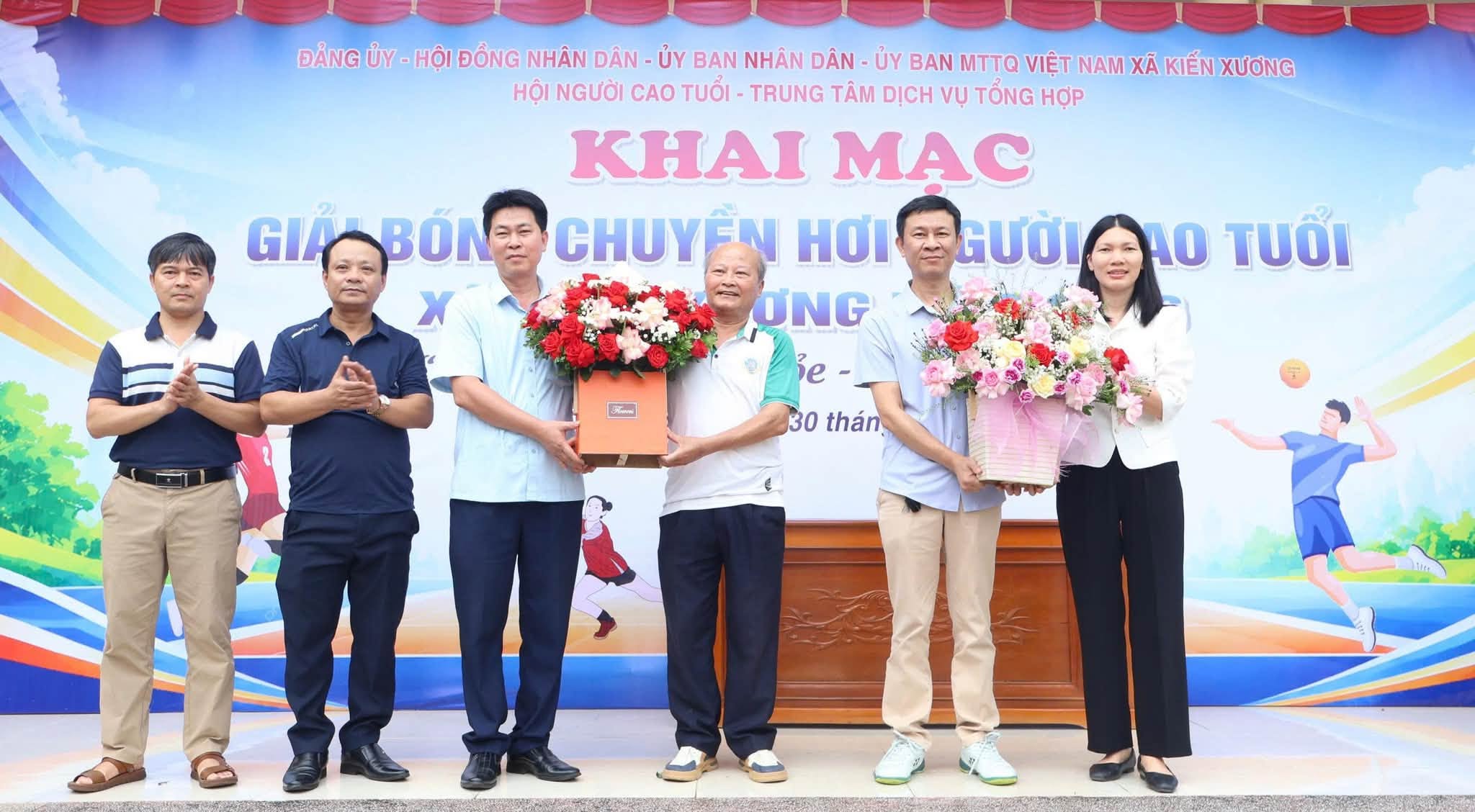 Xã Kiến Xương sôi nổi giải bóng chuyền hơi Người cao tuổi năm 2026