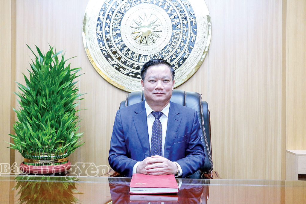 Đẩy mạnh các phong trào thi đua yêu nước, phấn đấu xây dựng tỉnh Hưng Yên giàu mạnh, văn minh, phát triển bền vững, trở thành tỉnh công nghiệp hiện đại, cực tăng trưởng trong khu vực đồng bằng sông Hồng