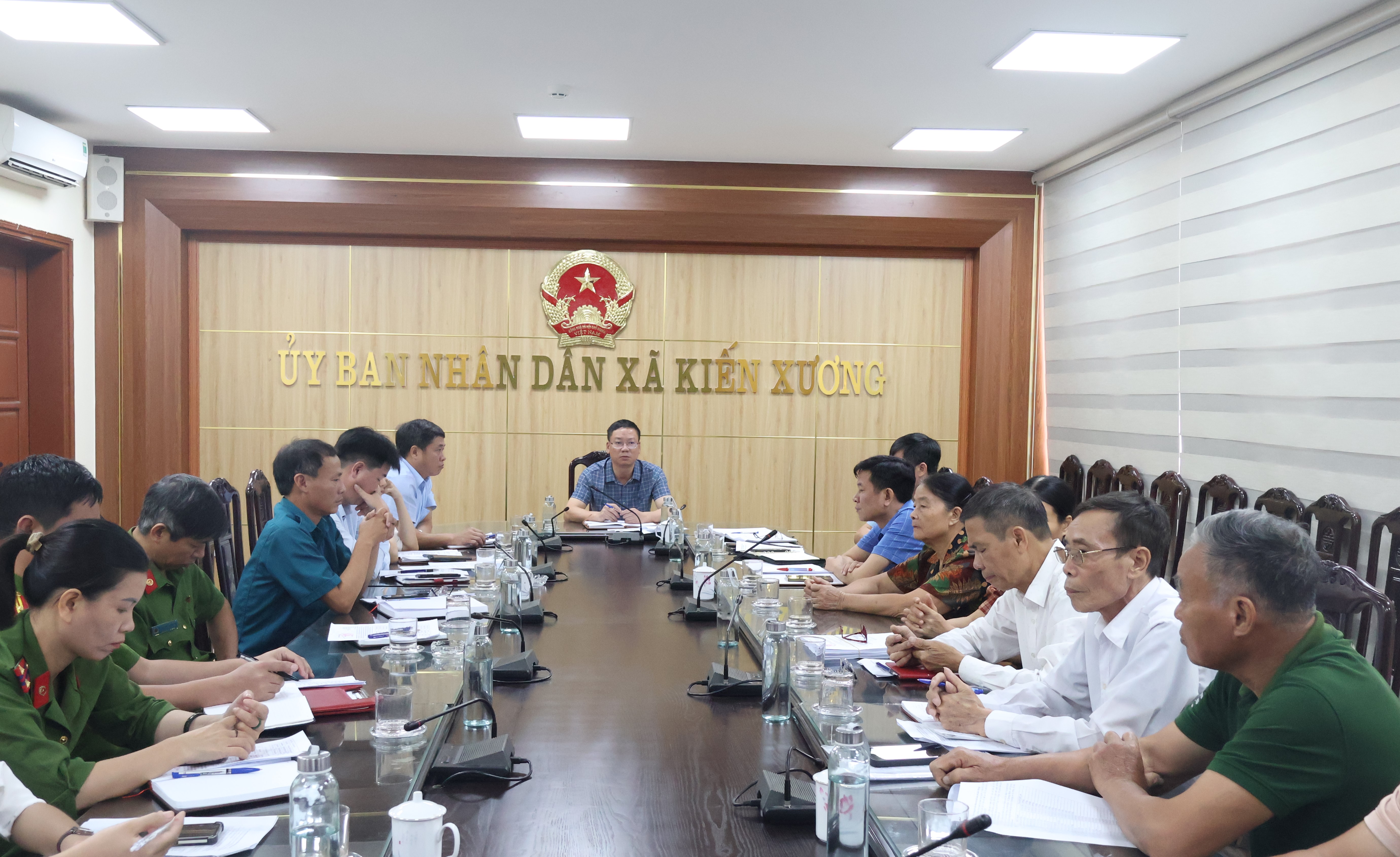 Họp Ban chỉ đạo đổi tên thôn xã Kiến Xương
