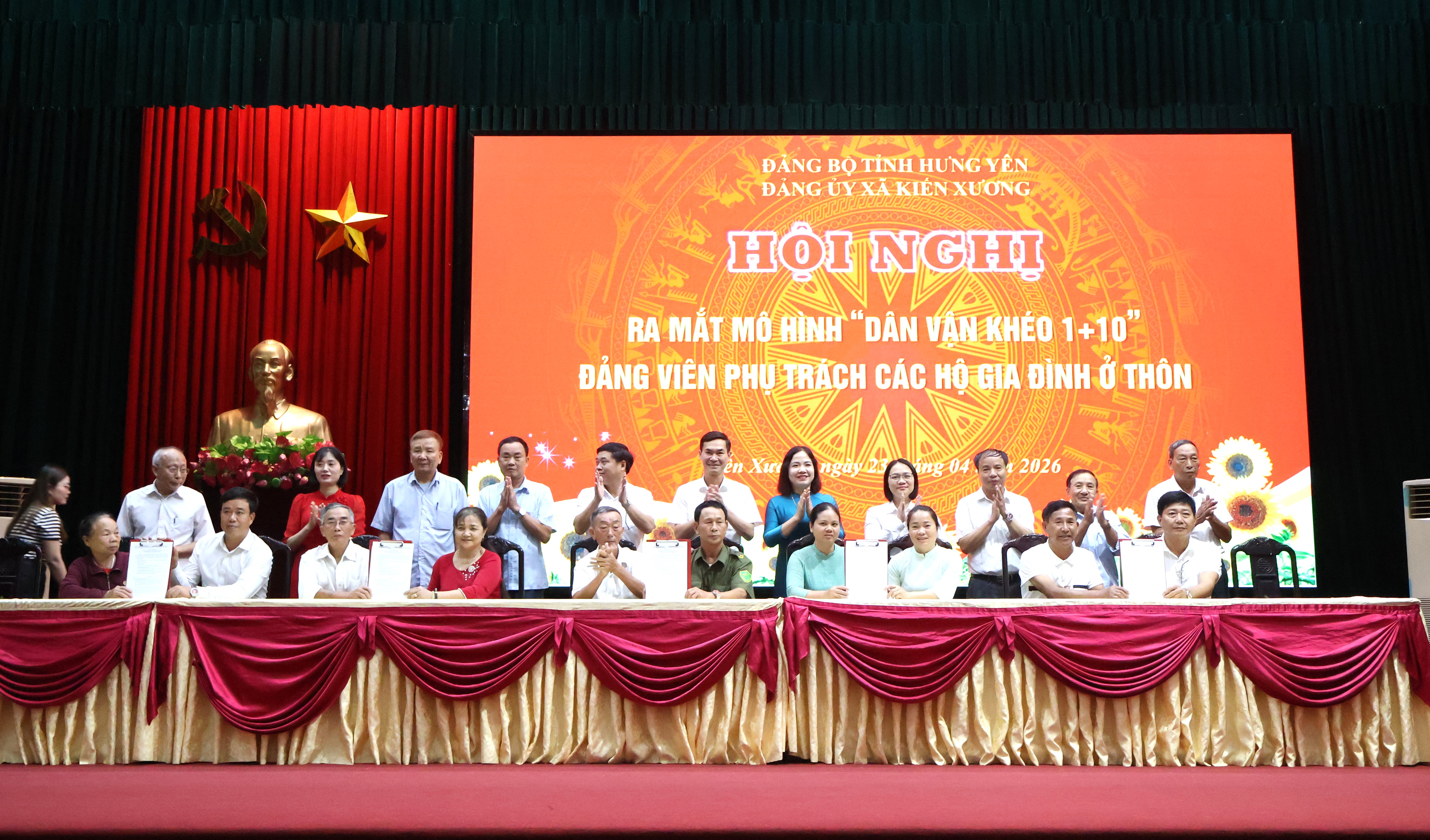 Xã Kiến Xương: Ra mắt mô hình “Dân vận khéo 1+10” và mô hình “Chính quyền đồng hành, phục vụ người dân và doanh nghiệp”