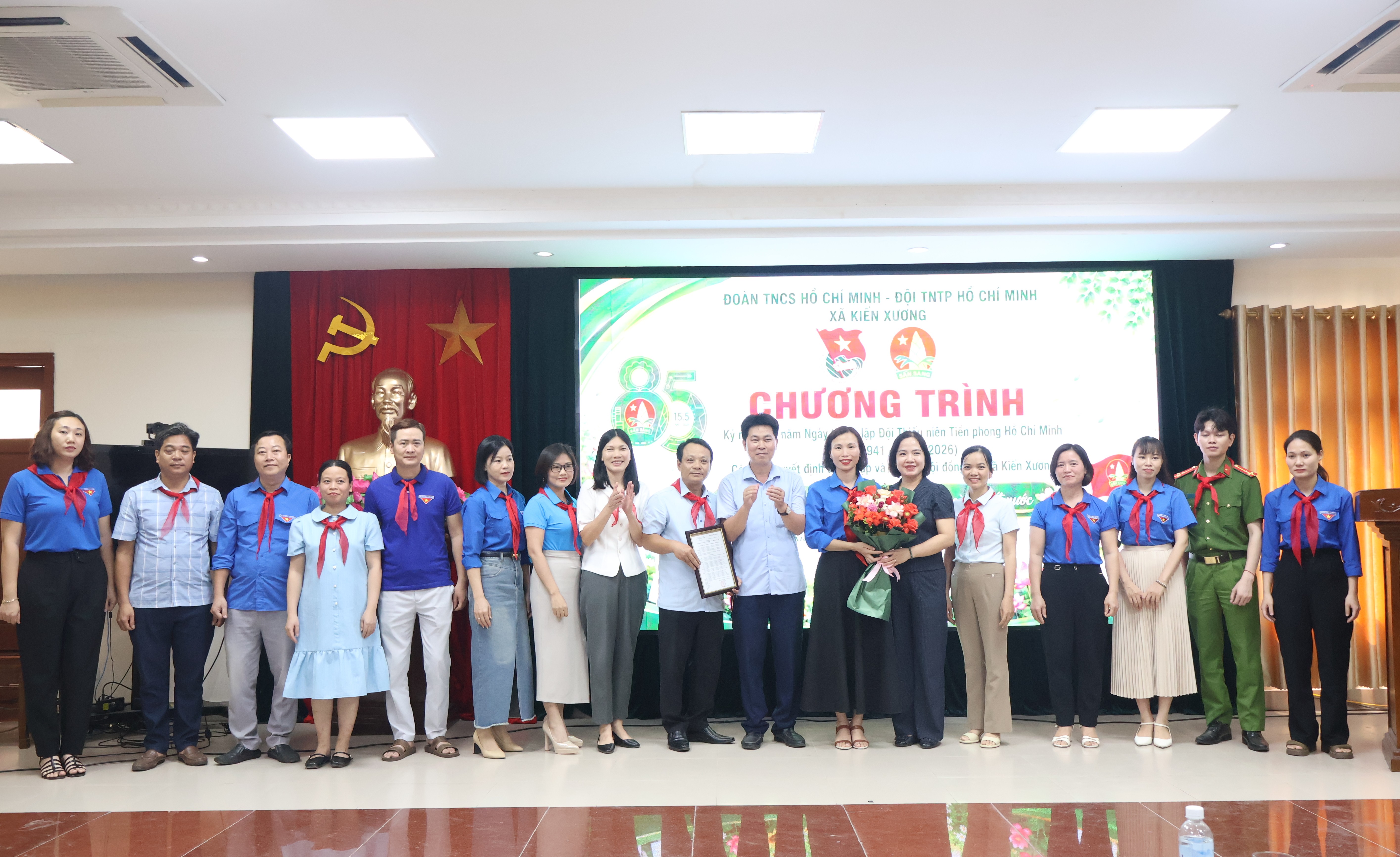 Đoàn TNCS Hồ Chí Minh xã Kiến Xương: Kỷ niệm 85 năm Ngày thành lập Đội Thiếu niên Tiền phong Hồ Chí Minh và công bố quyết định thành lập Hội đồng Đội xã