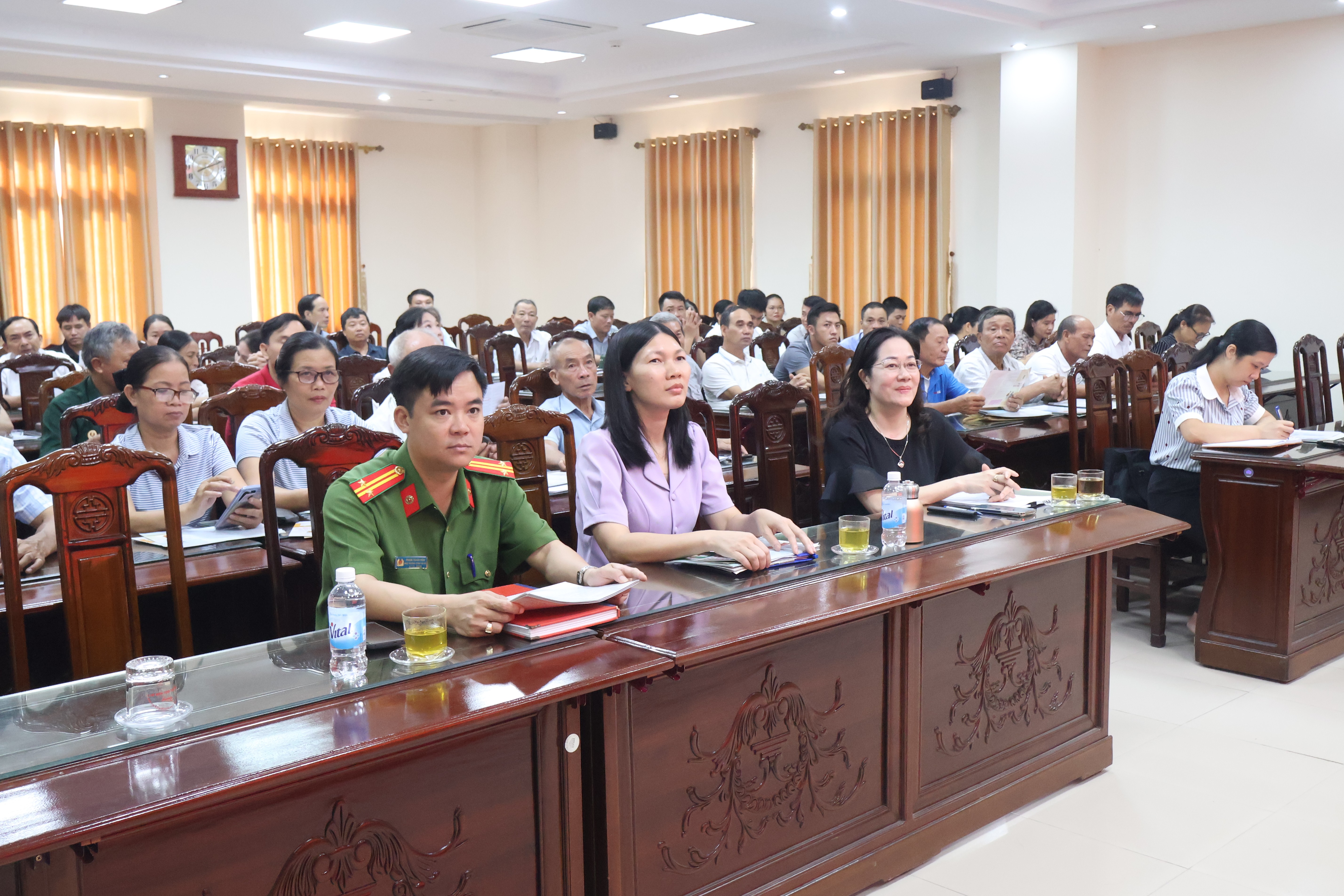 Hội nghị tập huấn, hướng dẫn, tuyên truyền, phổ biến nội dung Luật Hộ tịch và các thủ tục hành chính thuộc lĩnh vực Hộ tịch