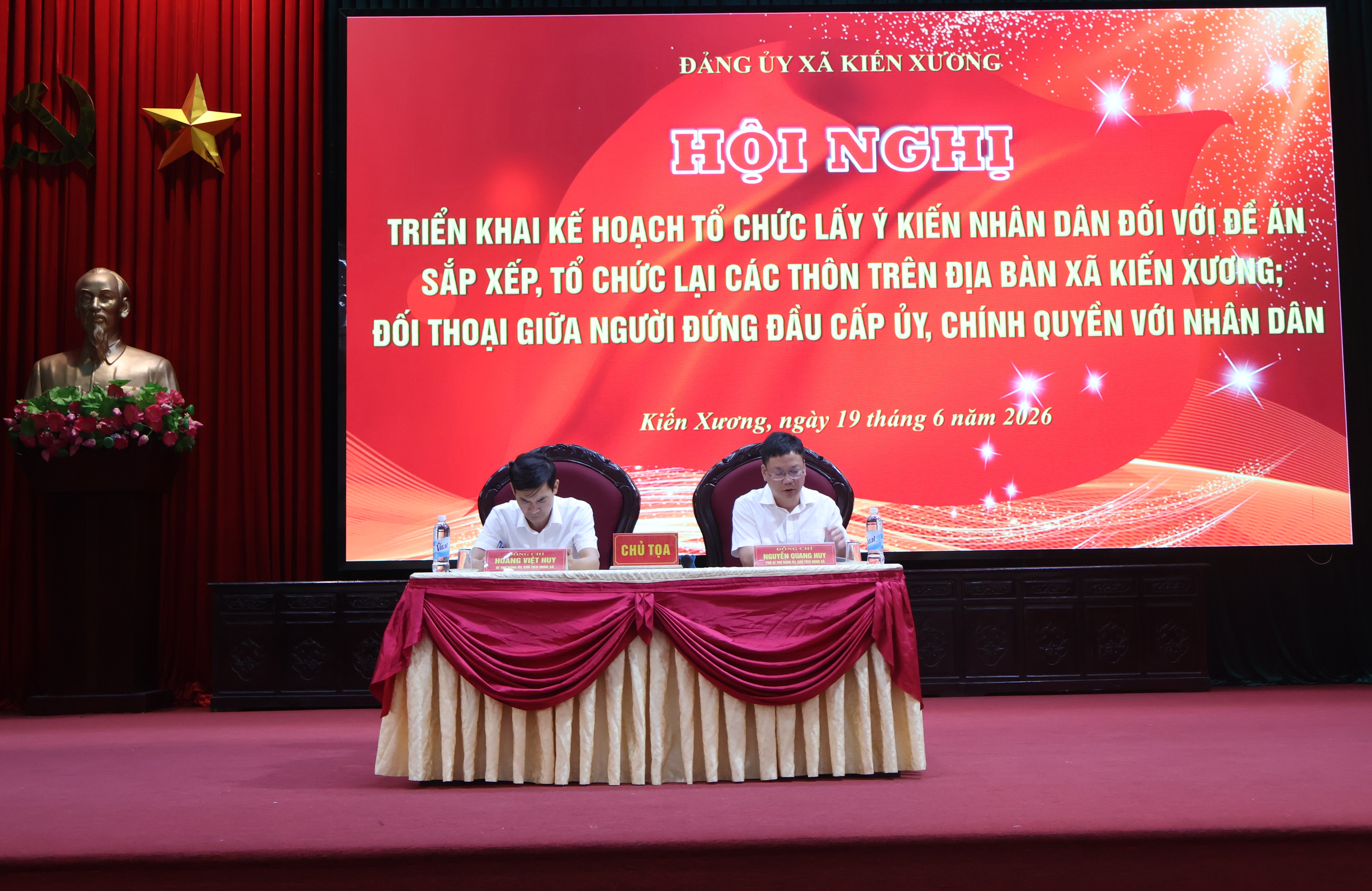 Xã Kiến Xương triển khai kế hoạch lấy ý kiến nhân dân đối với đề án sắp xếp, tổ chức lại các thôn và tổ chức đối thoại giữa người đứng đầu cấp ủy, chính quyền với nhân dân