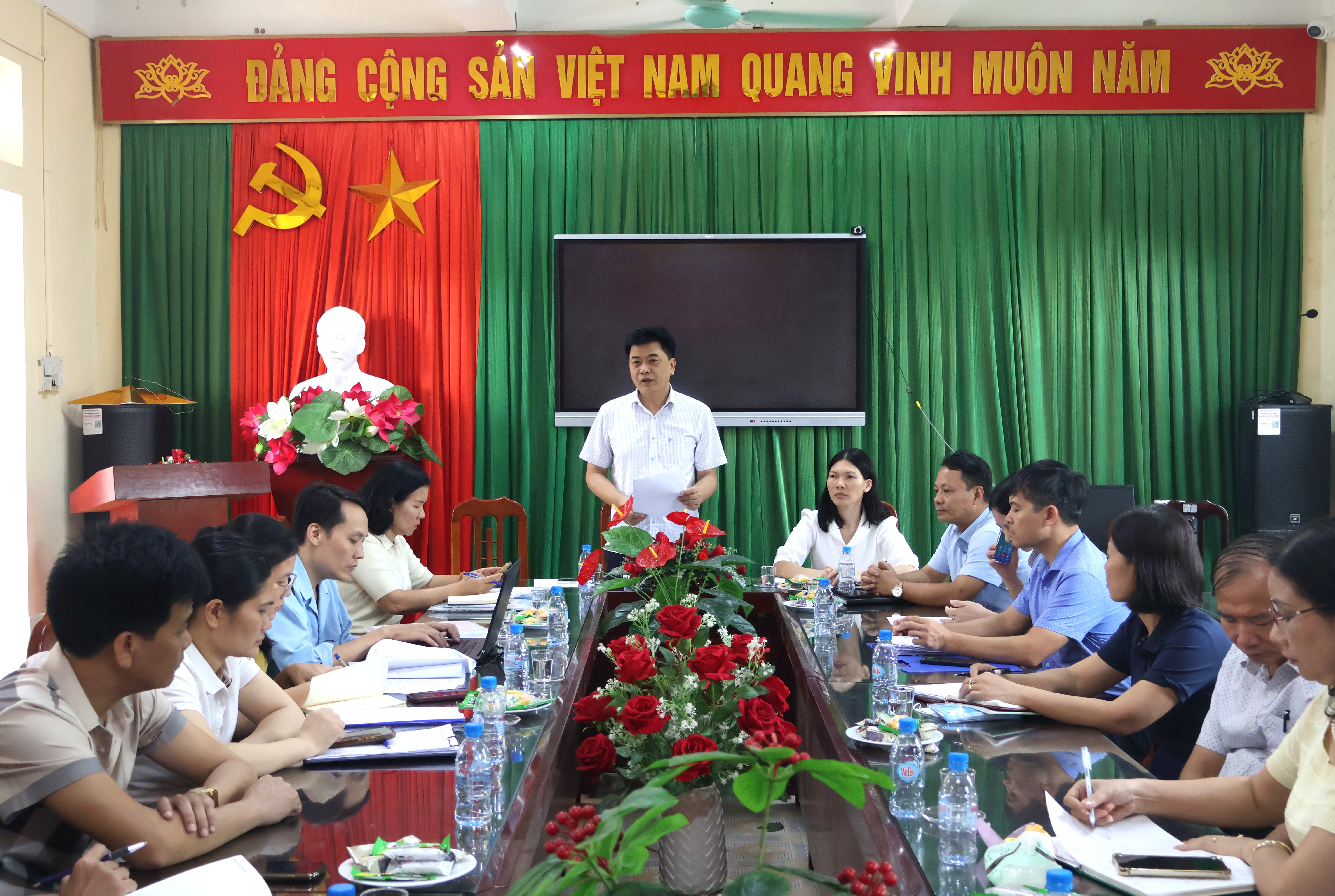 Đoàn kiểm tra công tác an toàn vệ sinh thực phẩm tại các trường học xã Kiến Xương