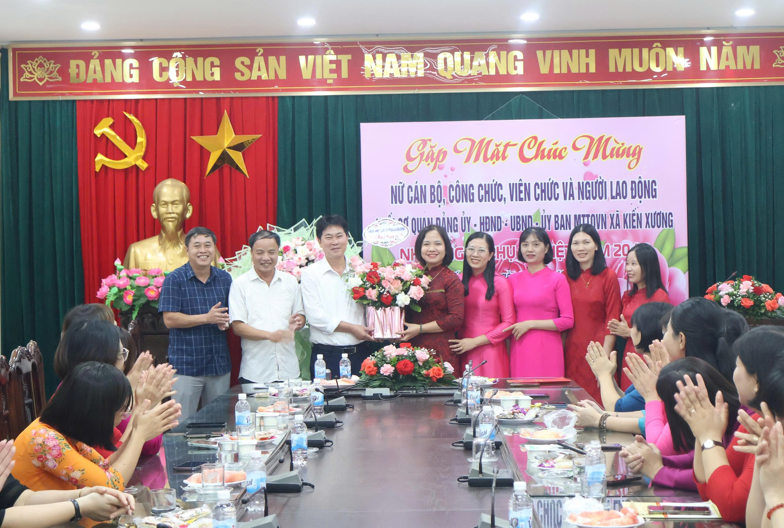 Gặp mặt kỷ niệm 95 năm thành lập Hội Liên hiệp Phụ nữ Việt Nam 20/10