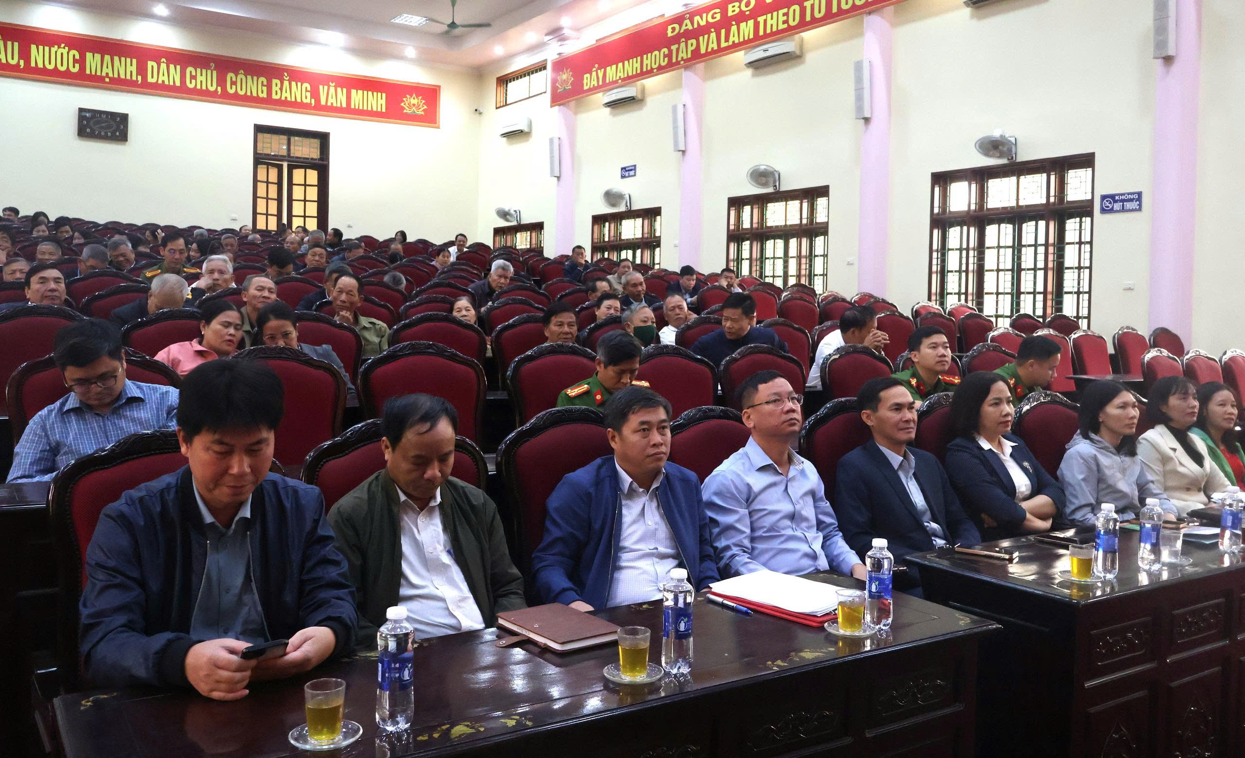 Hội nghị trực tuyến toàn tỉnh nghiên cứu, học tập, quán triệt, triển khai thực hiện các nghị quyết của Trung ương và của tỉnh