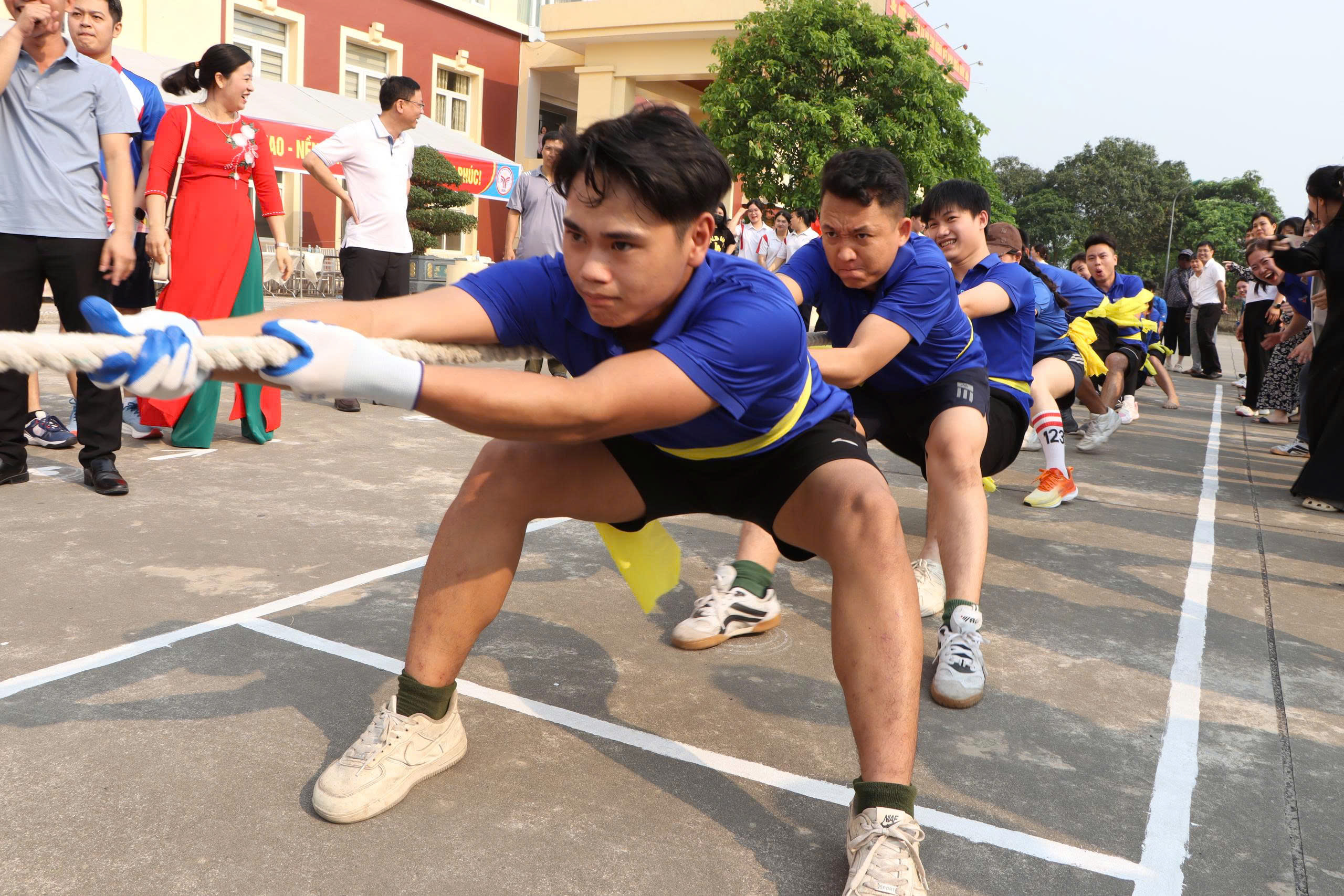Giải kéo co, nữ thanh niên xã Kiến Xương năm 2026